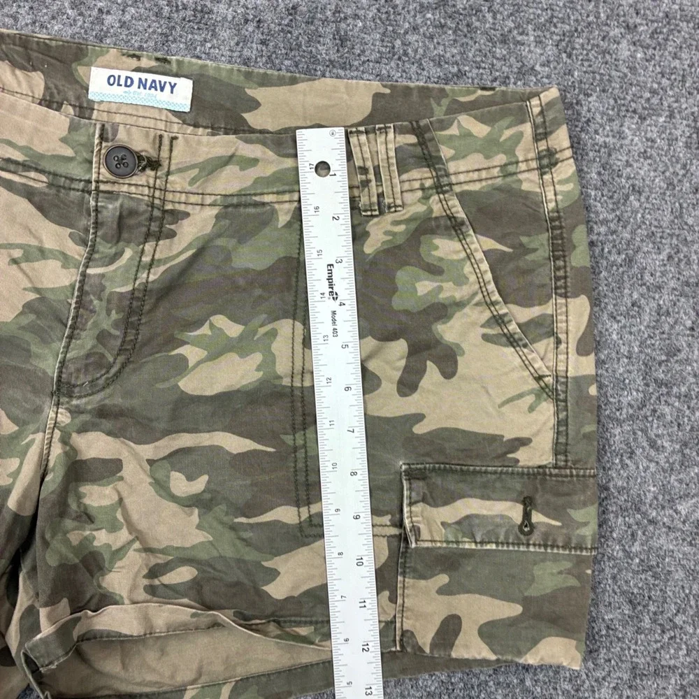 Old Navy Womens Size 16 W40 Green Camo Cargo Shorts Utility Multi Pocket Midrise